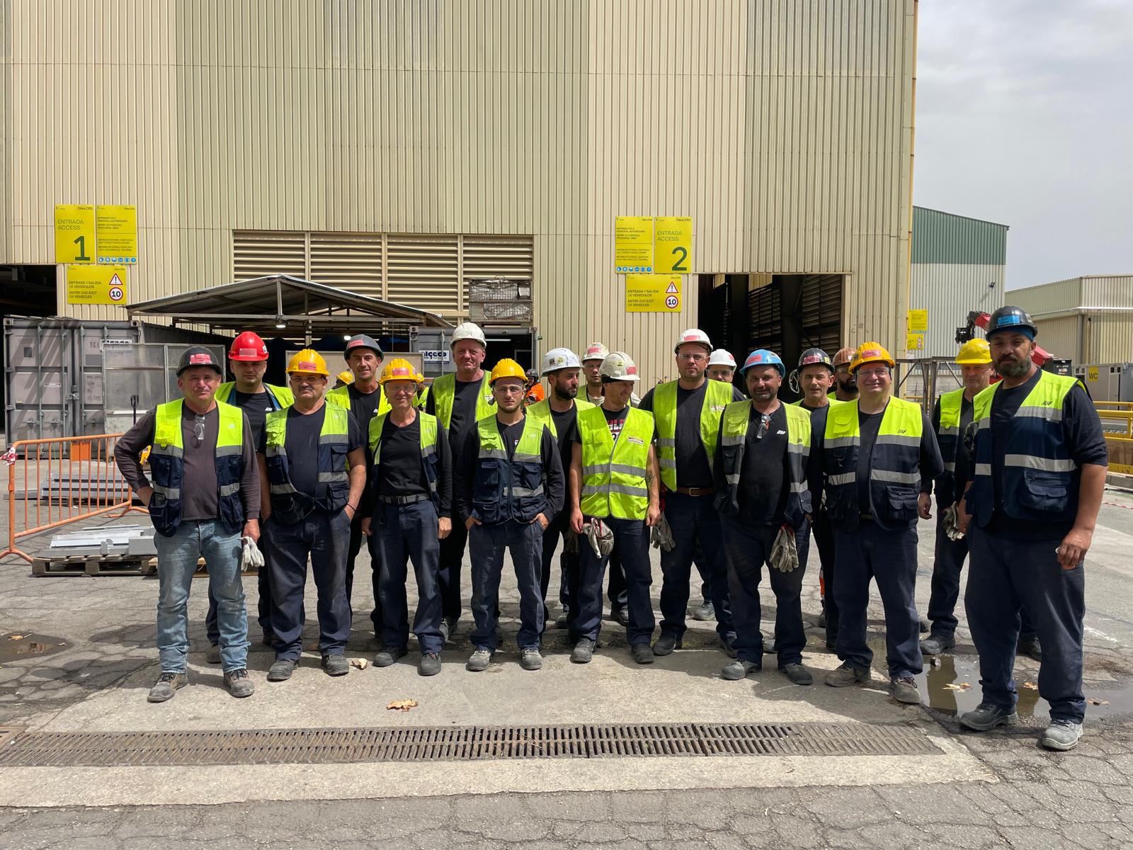 Equipa industrial em contexto de execução